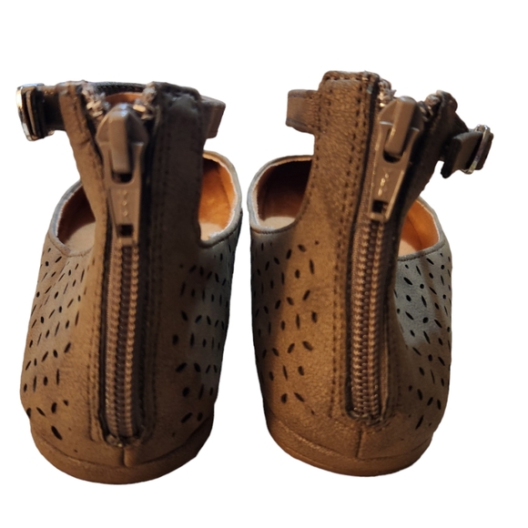 American Rag shoes - Picture 9 of 9